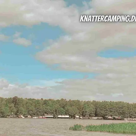 Kemping Standplatz Fuer Ein Wohnmobil Oder Zelt Im Knattercamping In Am Bantikow